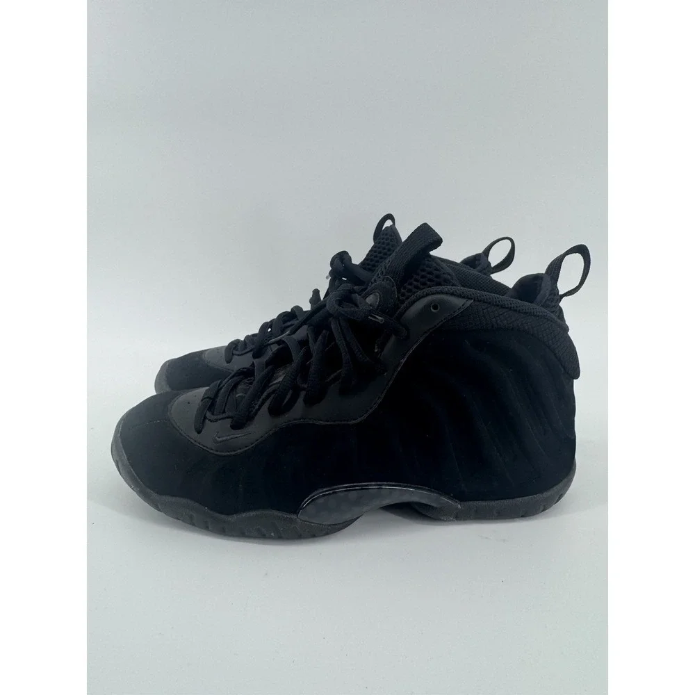 Nike Air Foamposite One Black Suede (GS) Size 5Y
